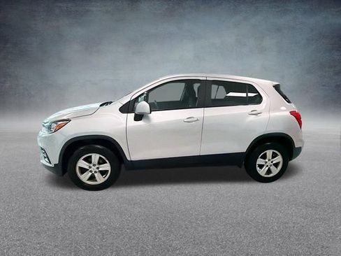 Used 2017 Chevrolet Trax LS image 10
