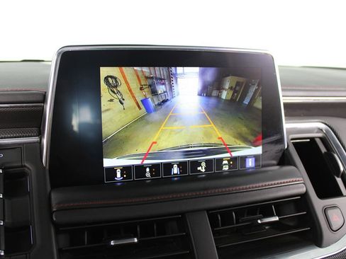 Used 2022 Chevrolet Tahoe RST w/ Luxury Package AWD/4WD image 15