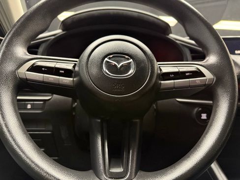 Used 2020 MAZDA MAZDA3 Sedan FWD image 23