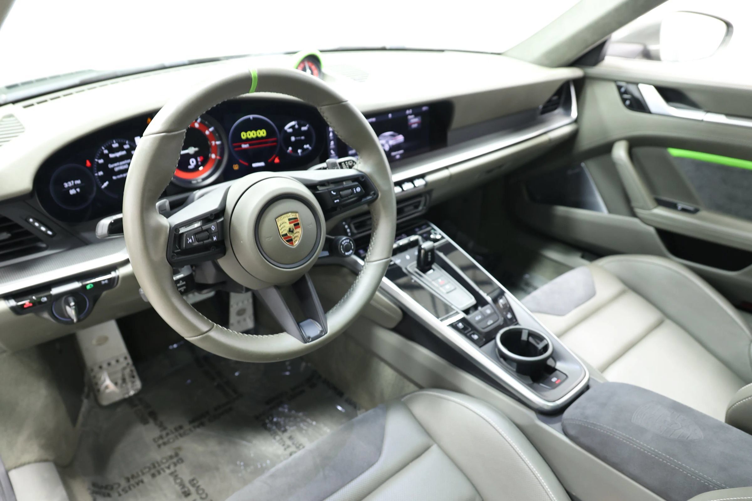 Used 2020 Porsche 911 Carrera 4S AWD/4WD image 25