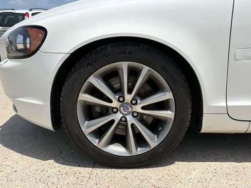 Used 2010 Volvo C70 T5 FWD image 9