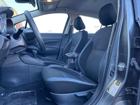 Used 2025 Nissan Versa SV FWD image 24