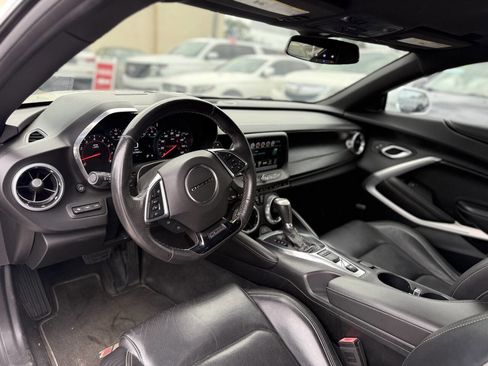 Used 2017 Chevrolet Camaro LT RWD image 13