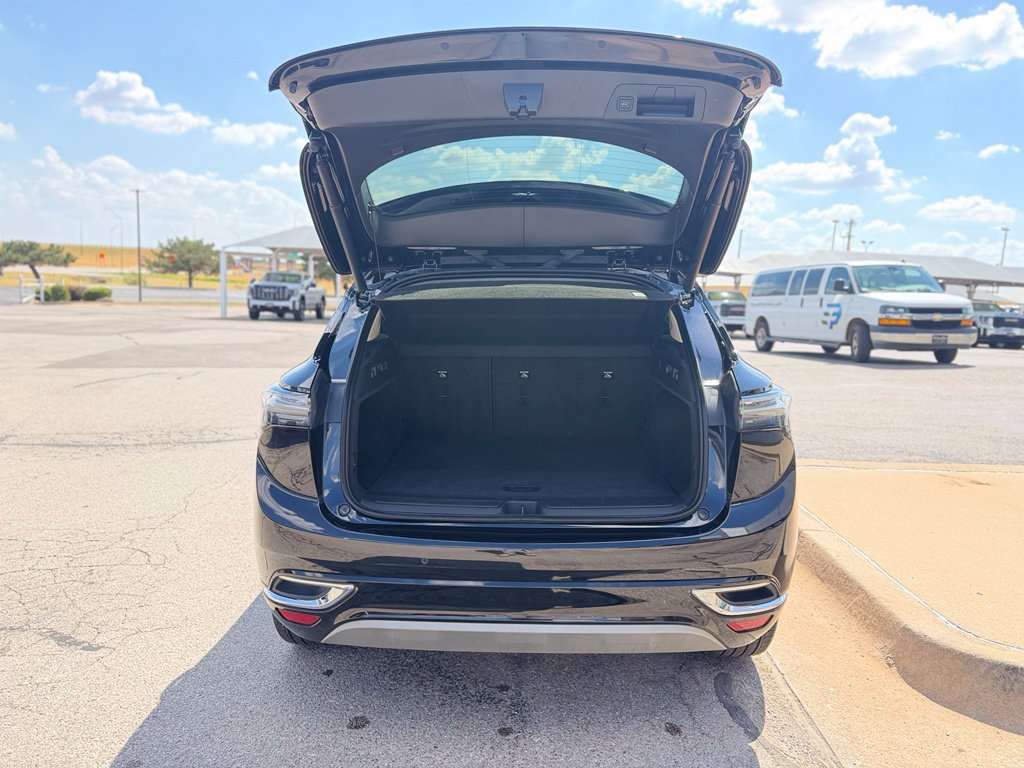Used 2023 Buick Envision Avenir AWD/4WD image 6