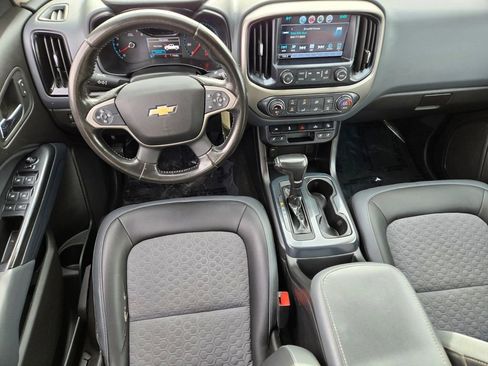 Used 2017 Chevrolet Colorado Z71 image 12