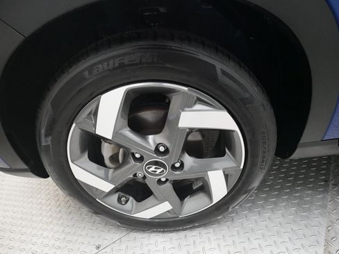 Used 2023 Hyundai Venue Limited w/ Cargo Package image 26