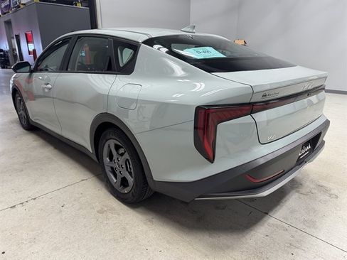 Used 2025 Kia K4 FWD image 6