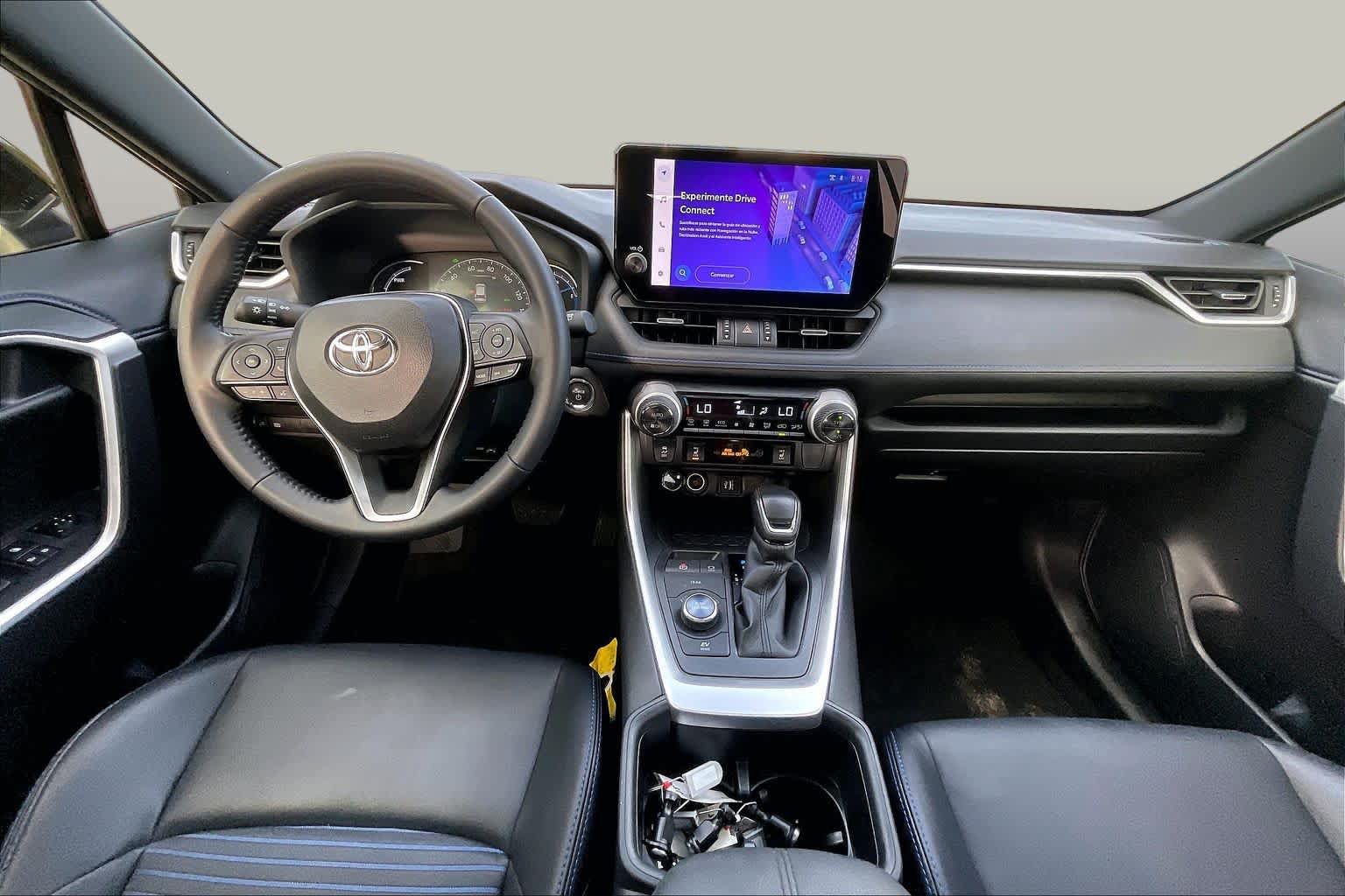 Used 2025 Toyota RAV4 XSE AWD/4WD image 16