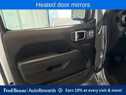 Used 2020 Jeep Wrangler Unlimited Sahara AWD/4WD image 16
