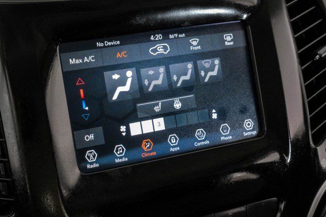 Used 2021 Jeep Cherokee Latitude Plus AWD/4WD image 37