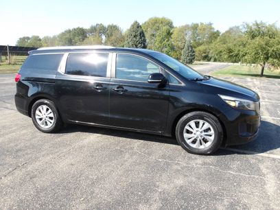 Used 2017 Kia Sedona LX w/ LX Essentials Premium Package