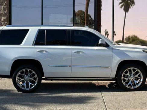 Used 2018 Cadillac Escalade Premium Luxury image 14