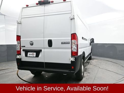 Used 2025 RAM ProMaster 2500 w/ Convenience Group image 6