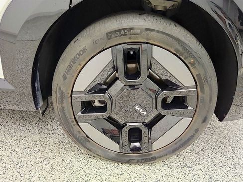 Used 2024 Kia EV9 GT-Line AWD/4WD image 9