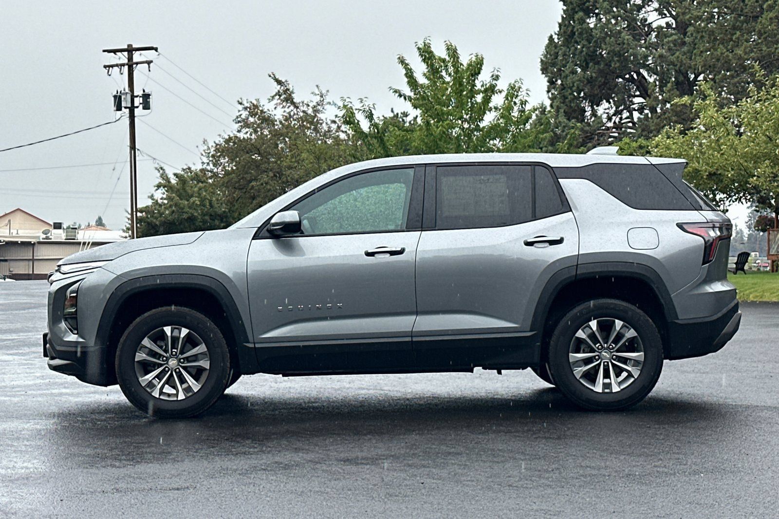 Used 2025 Chevrolet Equinox LT AWD/4WD image 7
