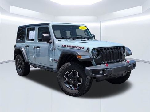Used 2023 Jeep Wrangler Unlimited Rubicon w/ Dual Top Group AWD/4WD image 3