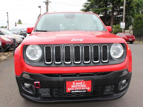 Used 2015 Jeep Renegade Latitude w/ Cold Weather Group AWD/4WD image 2