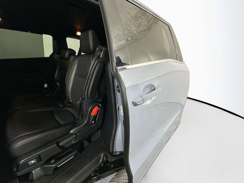 Used 2025 Honda Odyssey Sport-L image 26