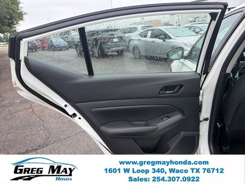 Used 2025 Nissan Altima 2.5 SV FWD image 25