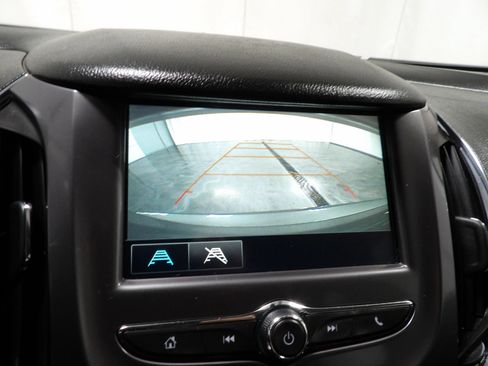 Used 2018 Chevrolet Cruze LT FWD image 12