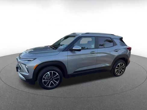 Used 2025 Chevrolet TrailBlazer LT image 8