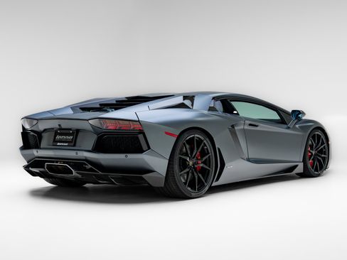 Used 2015 Lamborghini Aventador LP 700-4 AWD/4WD image 4