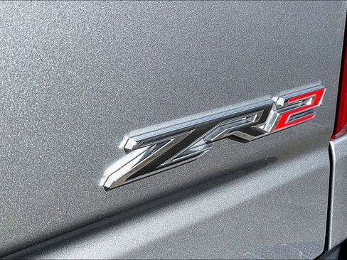 Used 2024 Chevrolet Silverado 1500 ZR2 image 11