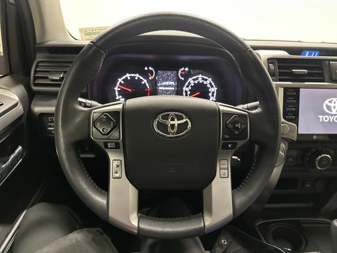 Used 2022 Toyota 4Runner SR5 Premium w/ Moonroof Package image 18