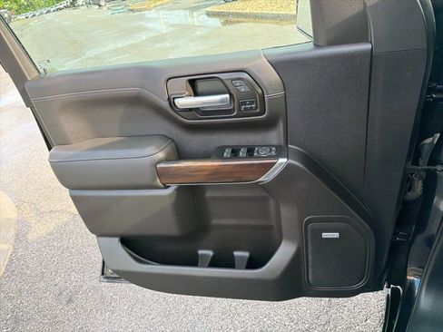 Used 2022 GMC Sierra 1500 SLT w/ SLT Premium Plus Package AWD/4WD image 35
