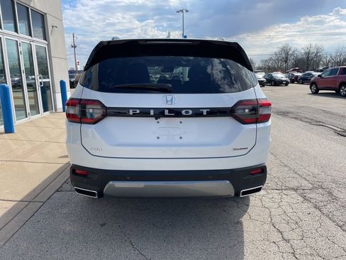 New 2026 Honda Pilot Touring image 6