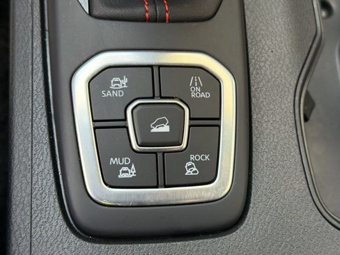 Used 2026 Nissan Frontier PRO-4X AWD/4WD image 33