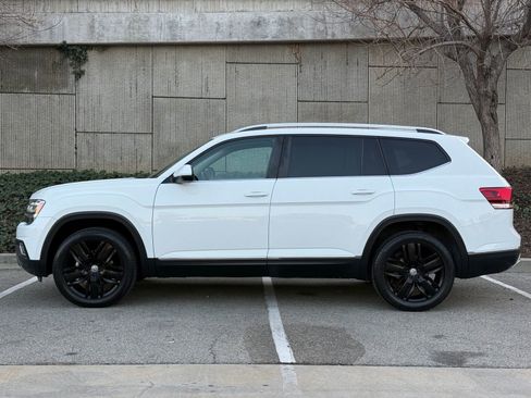 Used 2018 Volkswagen Atlas SEL AWD/4WD image 11