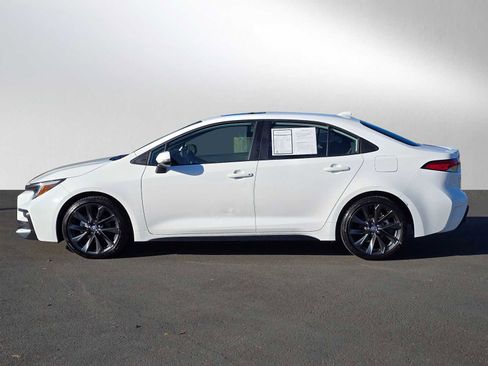 Used 2024 Toyota Corolla SE w/ SE Premium Package FWD image 6