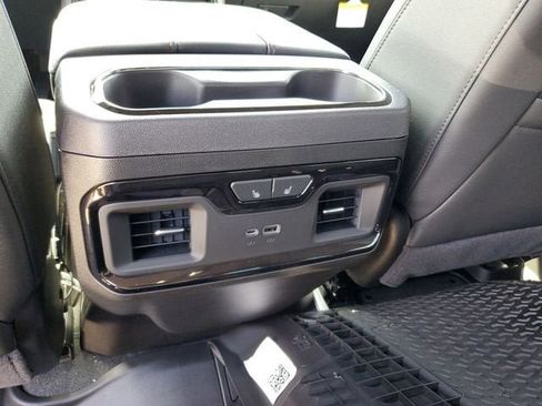 New 2026 GMC Sierra 1500 AT4 w/ AT4 Premium Package AWD/4WD image 17