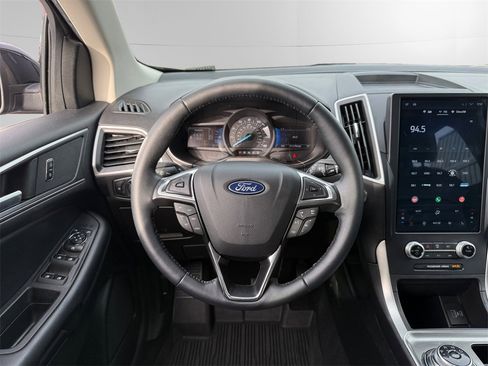 Used 2023 Ford Edge SEL w/ Convenience Package image 12