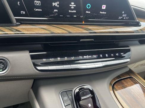 Used 2021 Cadillac Escalade ESV Premium Luxury Platinum image 26