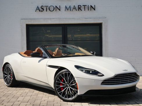 Used 2023 Aston Martin DB11 Volante RWD image 1
