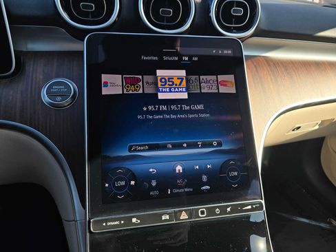 Used 2025 Mercedes-Benz C 300 Sedan image 27