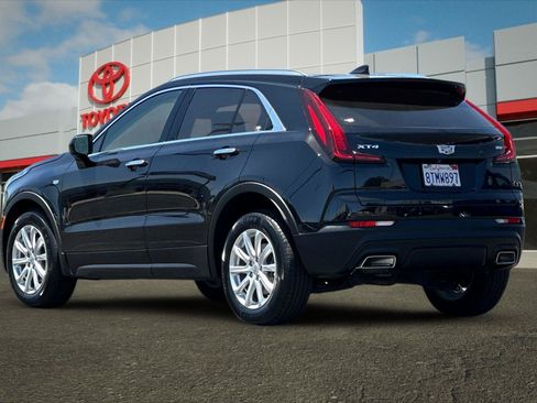 Used 2021 Cadillac XT4 Luxury w/ Driver Awareness Package FWD image 5
