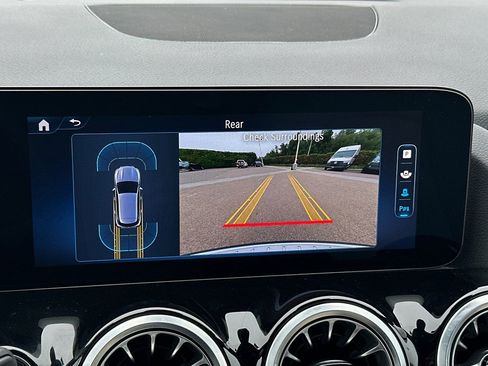 Certified 2025 Mercedes-Benz GLA 250 image 18