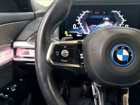 Used 2023 BMW i7 xDrive60 AWD/4WD image 20