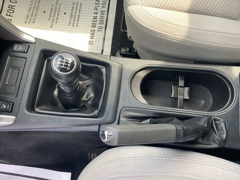 Used 2018 Subaru Forester 2.5i Premium AWD/4WD image 30