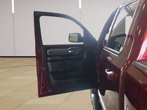 Used 2019 RAM 1500 Big Horn AWD/4WD image 9