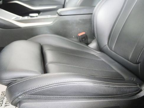 Used 2024 BMW 330i Sedan RWD image 9