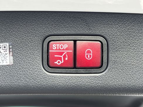 New 2026 Mercedes-Benz GLC 300 4MATIC image 25