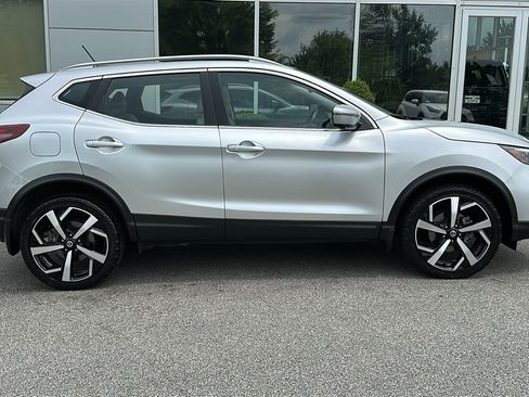 Used 2021 Nissan Rogue Sport SL w/ Premium Package AWD/4WD image 29