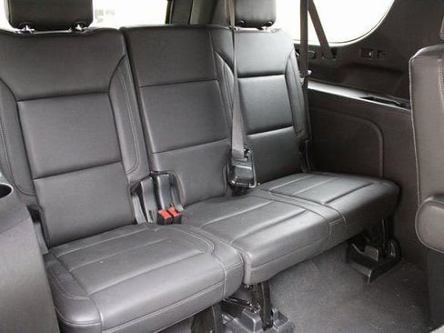 Used 2021 Chevrolet Suburban Z71 image 20