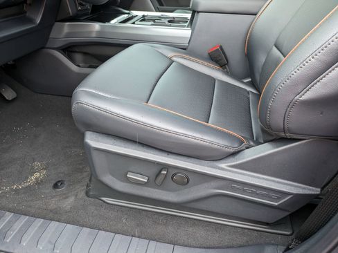 New 2025 Ford F350 Lariat w/ Lariat Ultimate Package image 14