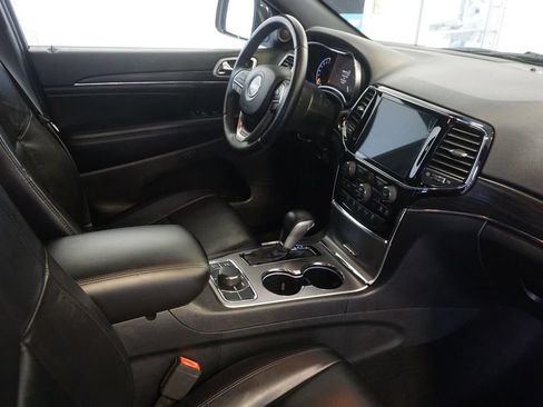 Used 2019 Jeep Grand Cherokee Limited AWD/4WD image 29