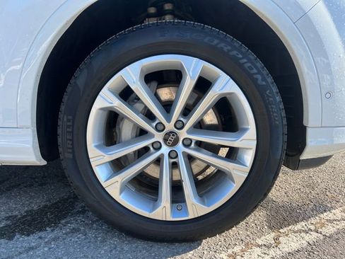 Used 2025 Audi Q7 3.0T Premium Plus image 13